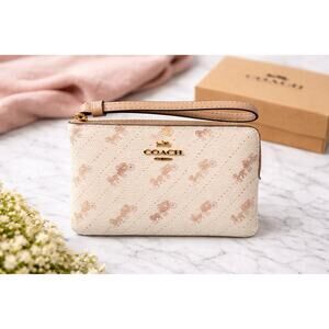 Coach wristlet cream canvas horse carriage print gold zip pouch clutch with box